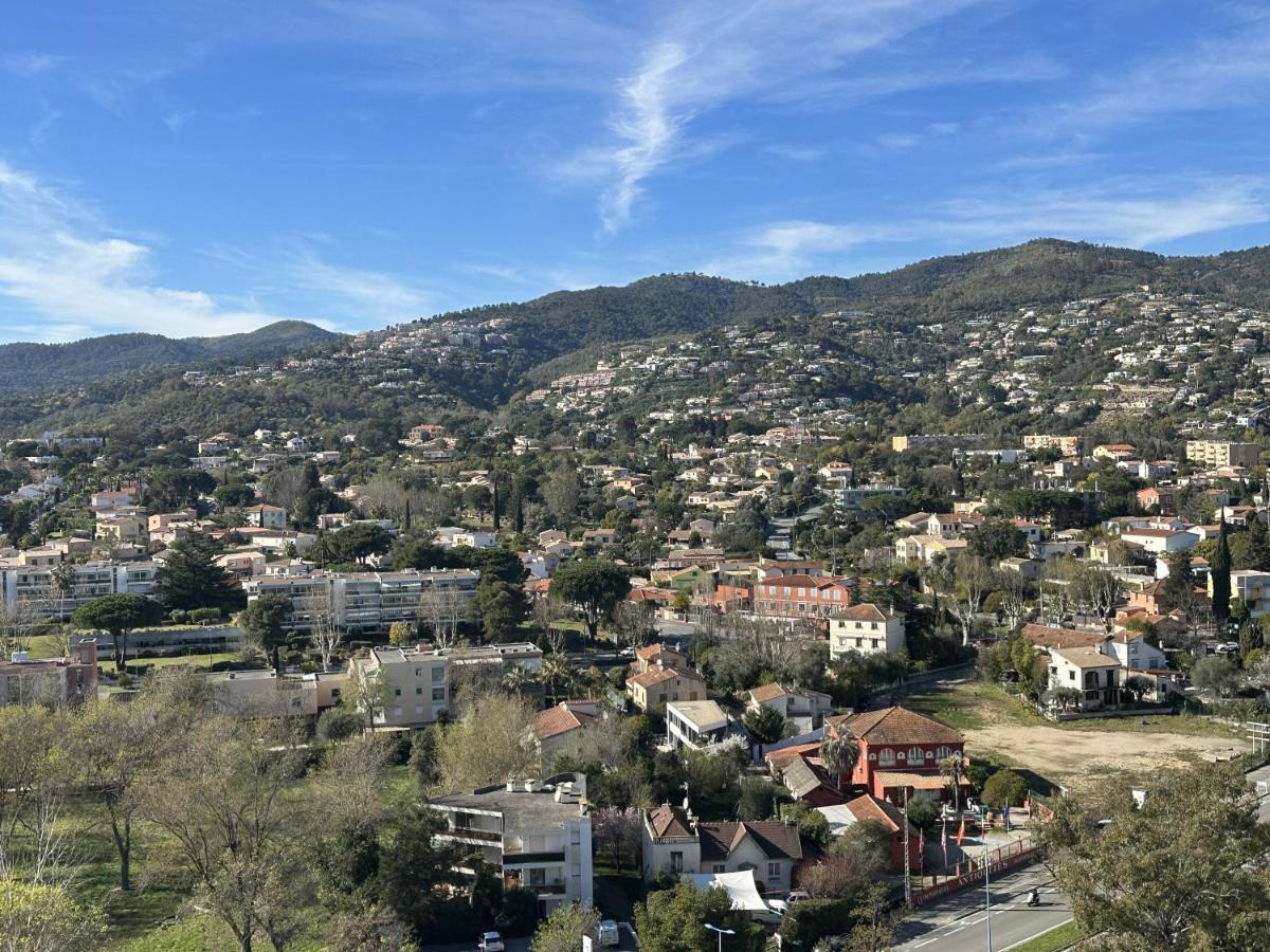 My Resid Appart Cannes Vue Marina Et Vue Montagne มองเดอลิเยอลานาปูล ภายนอก รูปภาพ