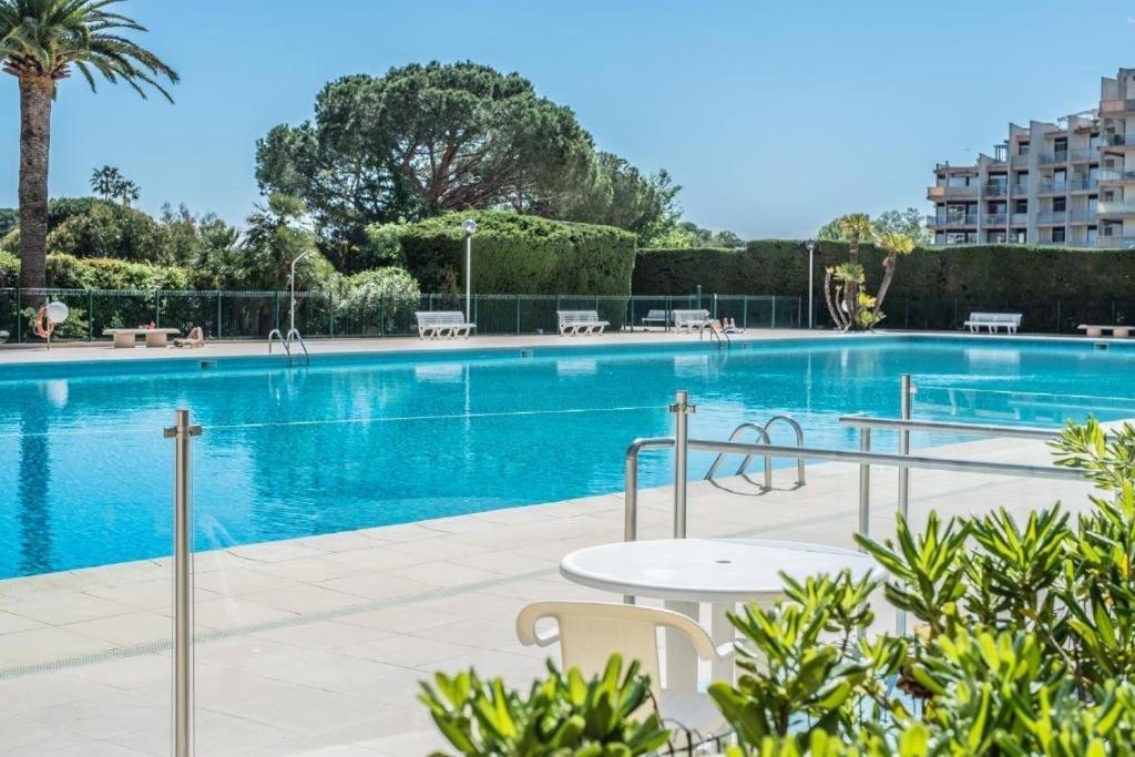 My Resid Appart Cannes Vue Marina Et Vue Montagne มองเดอลิเยอลานาปูล ภายนอก รูปภาพ