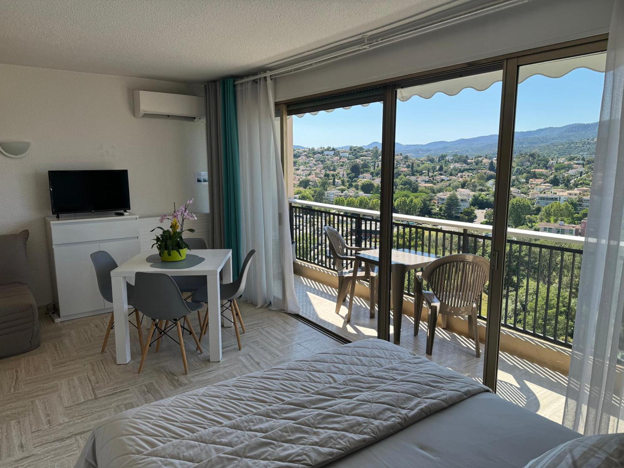 My Resid Appart Cannes Vue Marina Et Vue Montagne มองเดอลิเยอลานาปูล ภายนอก รูปภาพ